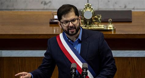 Gabriel Boric ¿por Qué Va En Picada La Popularidad Del Presidente De Chile Mundo El