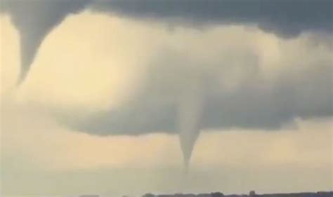 Tornado Marshalltown Iowa in pictures: Twister causes DEVASTATION ...