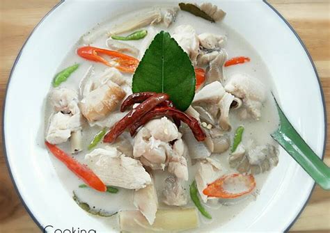 สูตร ต้มข่าไก่แบบที่บ้านฉัน โดย Areerat Chaichoy - Cookpad