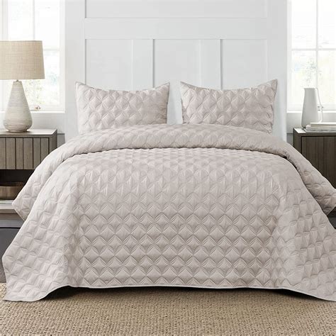 Amazon.com: Exclusivo Mezcla Bed Quilt Set Twin Size for All Seasons, Stitched Pattern Quilted ...