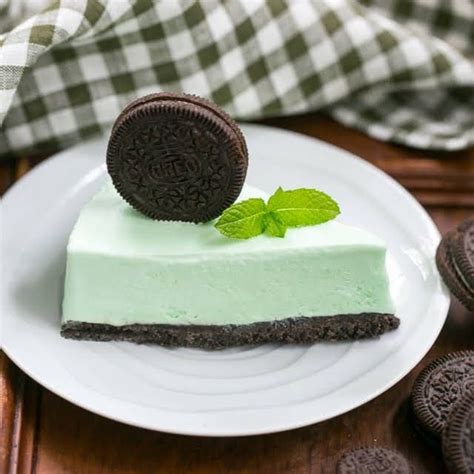 Grasshopper Pie With Oreos Butter Milk Creme De Menthe Marshmallow Creme Heavy Cream Mint