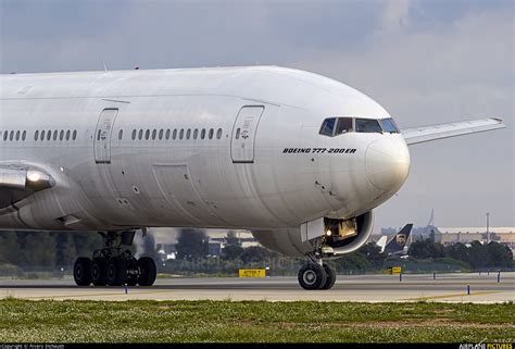 2-RLAK - Emirates Airlines Boeing 777-200ER at Valencia | Photo ID 819892 | Airplane-Pictures.net