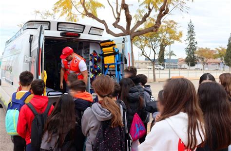 Unas Jornadas De Sensibilizaci N Acercan A Los Escolares Torre Os A Los