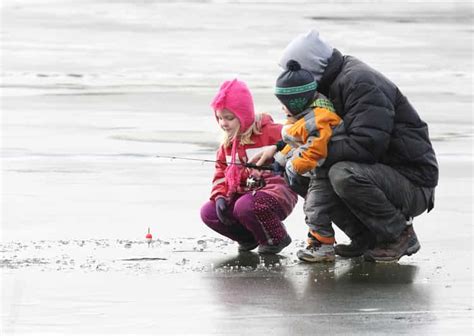 Rovaniemi expérience de pêche sur glace dans le cercle arctique avec