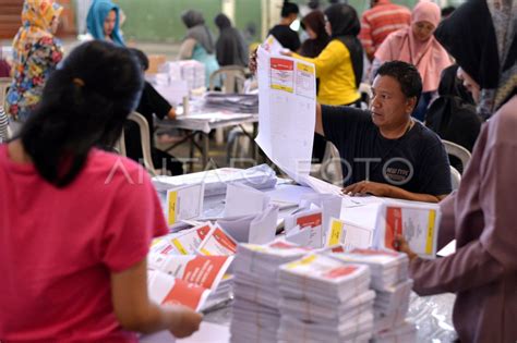 Pelipatan Surat Suara Pemilu 2024 Antara Foto