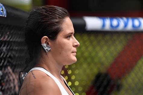 Lara Proc Pio Demitida Do Ufc