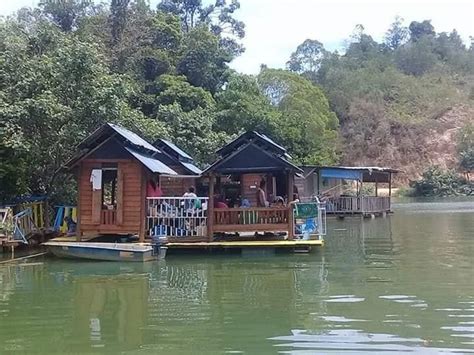 Berita TV Malaysia: RUMAH RAKIT di sungai bukit rangin kuantan