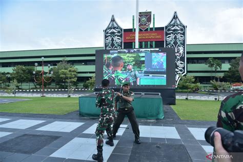 Prajurit Dan Pns Kodam Vi Mulawarman Tingkatkan Kemampuan Bela Diri