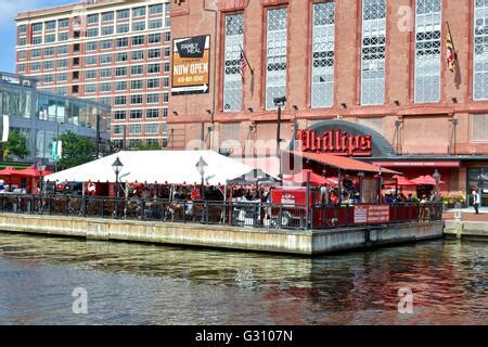 Baltimore inner harbor seafood restaurant and Barnes and Noble Stock Photo - Alamy