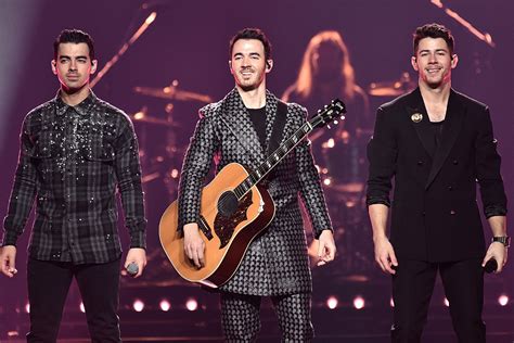 Jonas Brothers Announce Las Vegas Residency See All The Dates