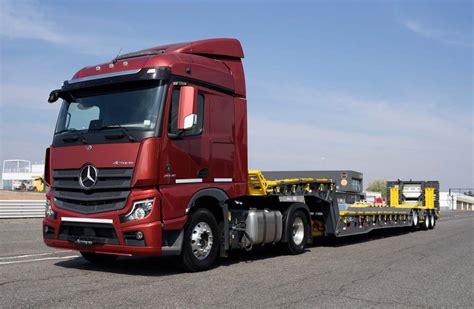 Mercedes Benz Actros 2045 Autodromo Mega Autos