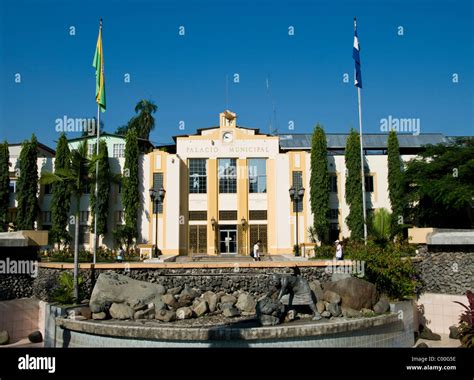 Honduras. San Pedro Sula. Central Park and City Hall Stock Photo - Alamy