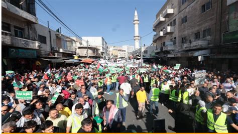 مسيرات حاشدة في وسط البلد تنديدًا بعدوان الاحتلال على غزة الأردن