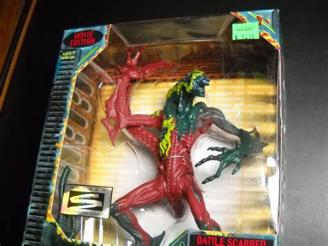 Kenner Hasbro Aliens Alien Resurrection Battle Scarred Alien Factory Sealed Box Action Figures