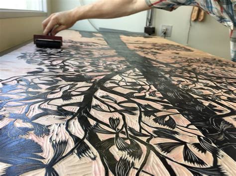 Seven Artists Print Woodcuts Outdoors During Easthamptons Art Walk