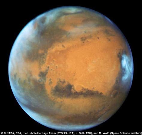 Mars Will Be Bigger And Brighter In The Night Sky Tonight Daily Mail