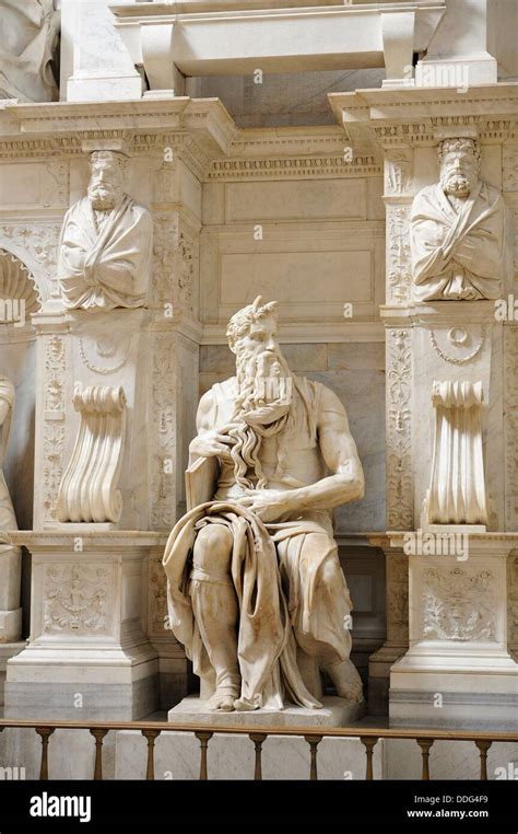 Moses michelangelo marble sculpture michelangelo hi-res stock ...