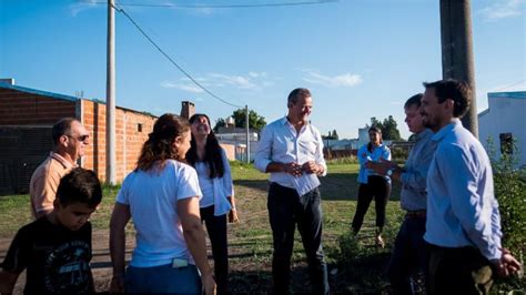 Vecinos destacan la recuperación integral de calle Hernandarias