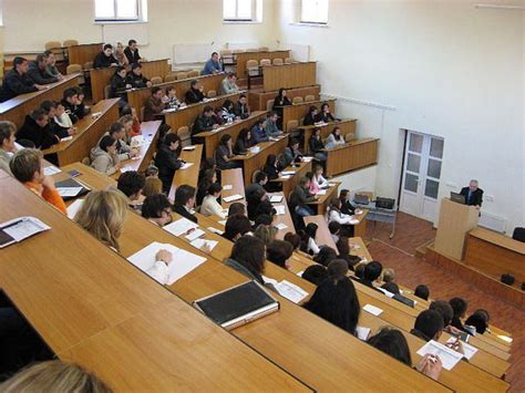 Romanian Student Organization Points To Drop Out Rates Under Financing