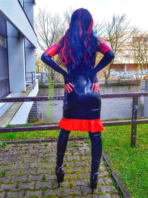 My shiny booty : r/onlyfans_booty