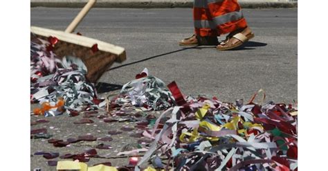 Saldo Do Carnaval Mais De Toneladas De Lixo S O Recolhidas Em