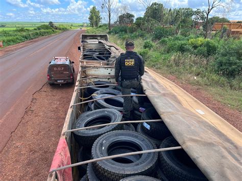 Homem Preso Pneus De Caminh O Avaliados Em R Mil