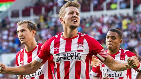 Psv Sluit Open Dag Af Met Knappe Zege Op Valencia