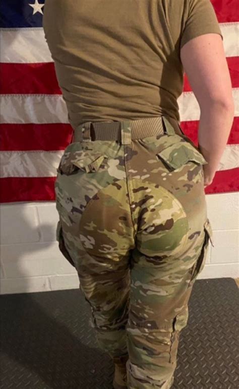 Military Milf Scrolller