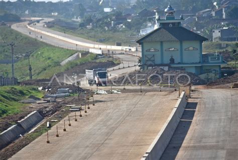 Jalur Fungsional Tol Semarang Batang Antara Foto