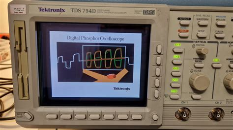 Tektronix Tds D Four Channel Digital Phosphor Oscilloscope Physik