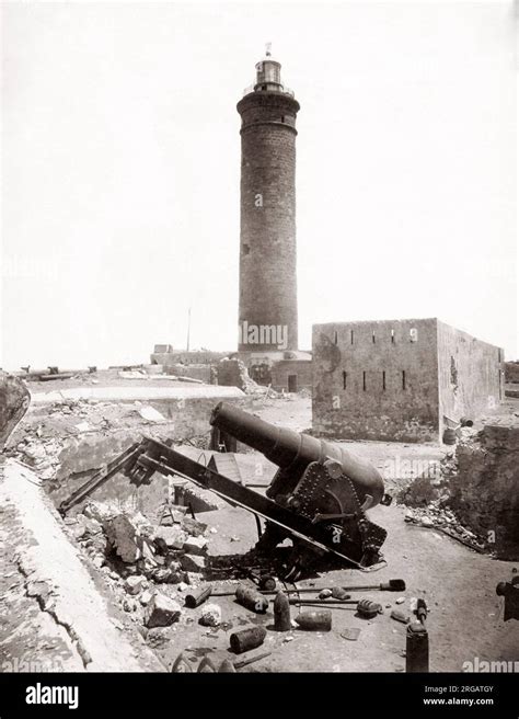 Lighthouse alexandria ruins hi-res stock photography and images - Alamy