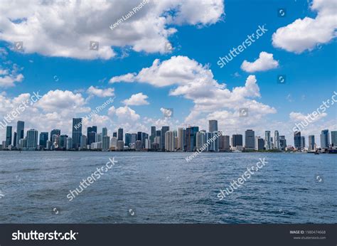 31,329 Downtown Miami Images, Stock Photos, 3D objects, & Vectors ...