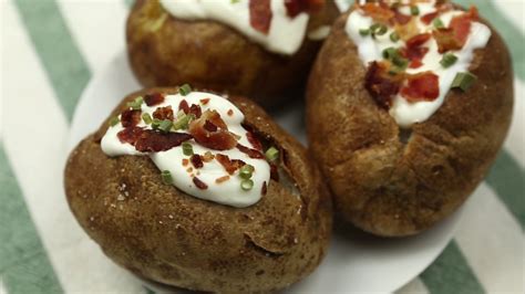 3 Ways To Cook Perfect Steakhouse Baked Potatoes The Produce Moms Youtube