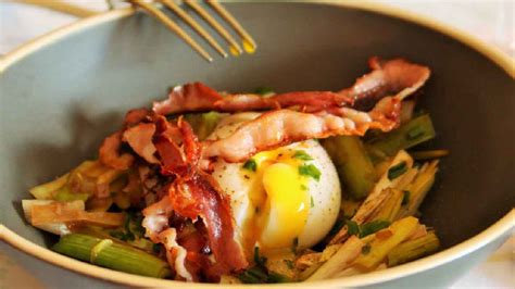 Salade De Poireaux La Poitrine Fum E Et L Uf Mollet Un Plat Sain