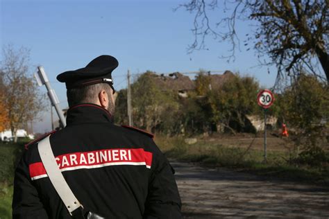 Ad Alessandria Uccide Moglie Suocera E Figlio Prima Di Suicidarsi La