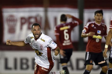 Libertadores Hurac N Venci A Caracas De Local En El Primer Partido