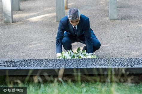 倫敦紀念「7·7」恐襲12周年 市長向紀念碑獻花 每日頭條