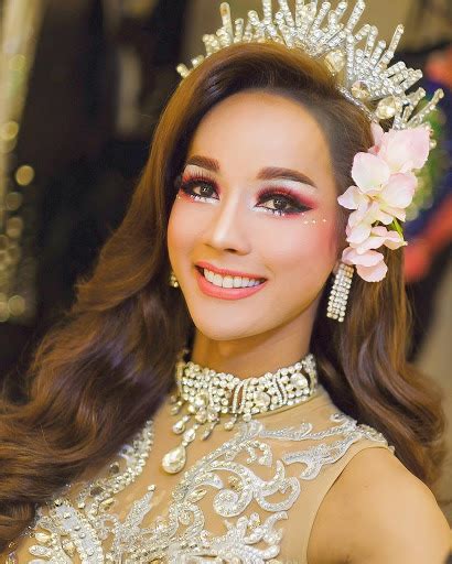 Fang Paradise Most Beautiful Ladyboy Cabaret Performer Tg Beauty