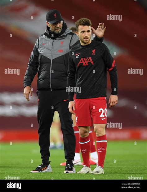 Liverpool Manager Jurgen Klopp And Diogo Jota Before The Premier League