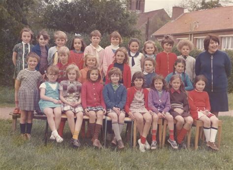 Photo De Classe Classe 1968 De 1968 Ecole Des Filles Noeux Les Mines