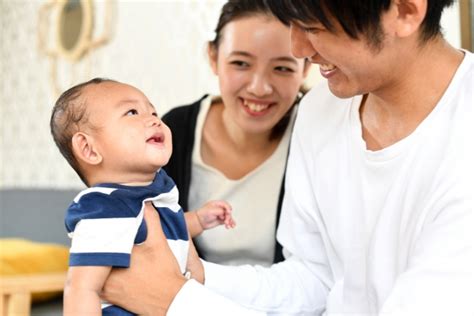 赤ちゃんが言葉を話すのはいつから？ ！我が子との関わり方で変わる話し出す時期？！ 子育てママさん・パパさん 激熱応援チャンネル