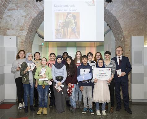 Mozarthaus Vienna Gewinnerin des Kreativwettbewerbs für Kinder steht