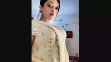 Sexy Paki Bhabi Showing 7 Clip Merged Porn Tube Video