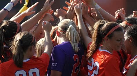 Clemson Womens Soccer Drops Heartbreaker To Miami Thursday In Coral