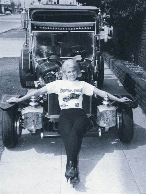 Pat Priest - "Marilyn Munster" : r/vgb