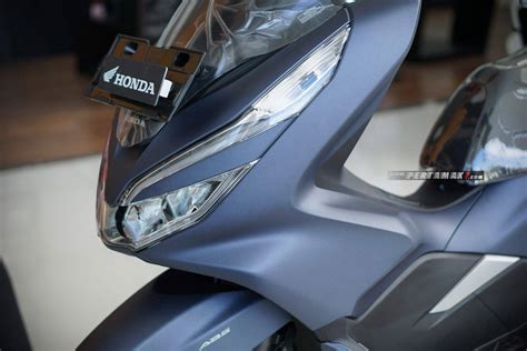 Bertemu Honda Pcx Warna Biru Doff Keren Juga Pertamax Blog