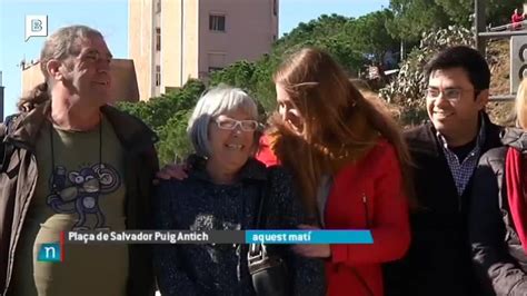 Sinaugura el monument en memòria de Salvador Puig Antich a la plaça