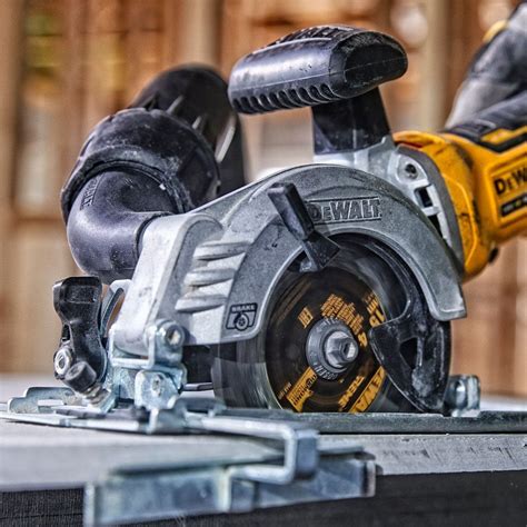 DeWalt DCS571NT 18v XR Brushless 115mm Compact Circular Saw Body Only