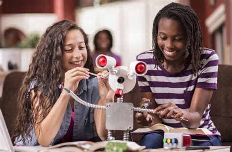 Explore the 2022 Best STEM High Schools