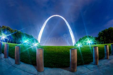 Saint Louis Gateway Arch And Downtown Skyline Editorial Photo Image